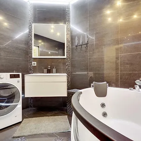 Elegant City Hideaway Tallinn