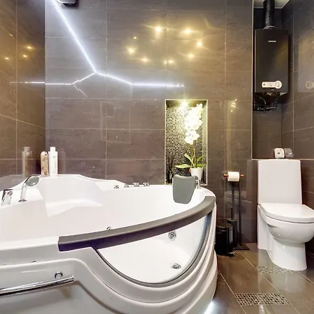 Elegant City Hideaway *